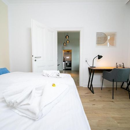 Favorite Stays - Suite And More - Kitchen Neuss Exterior photo