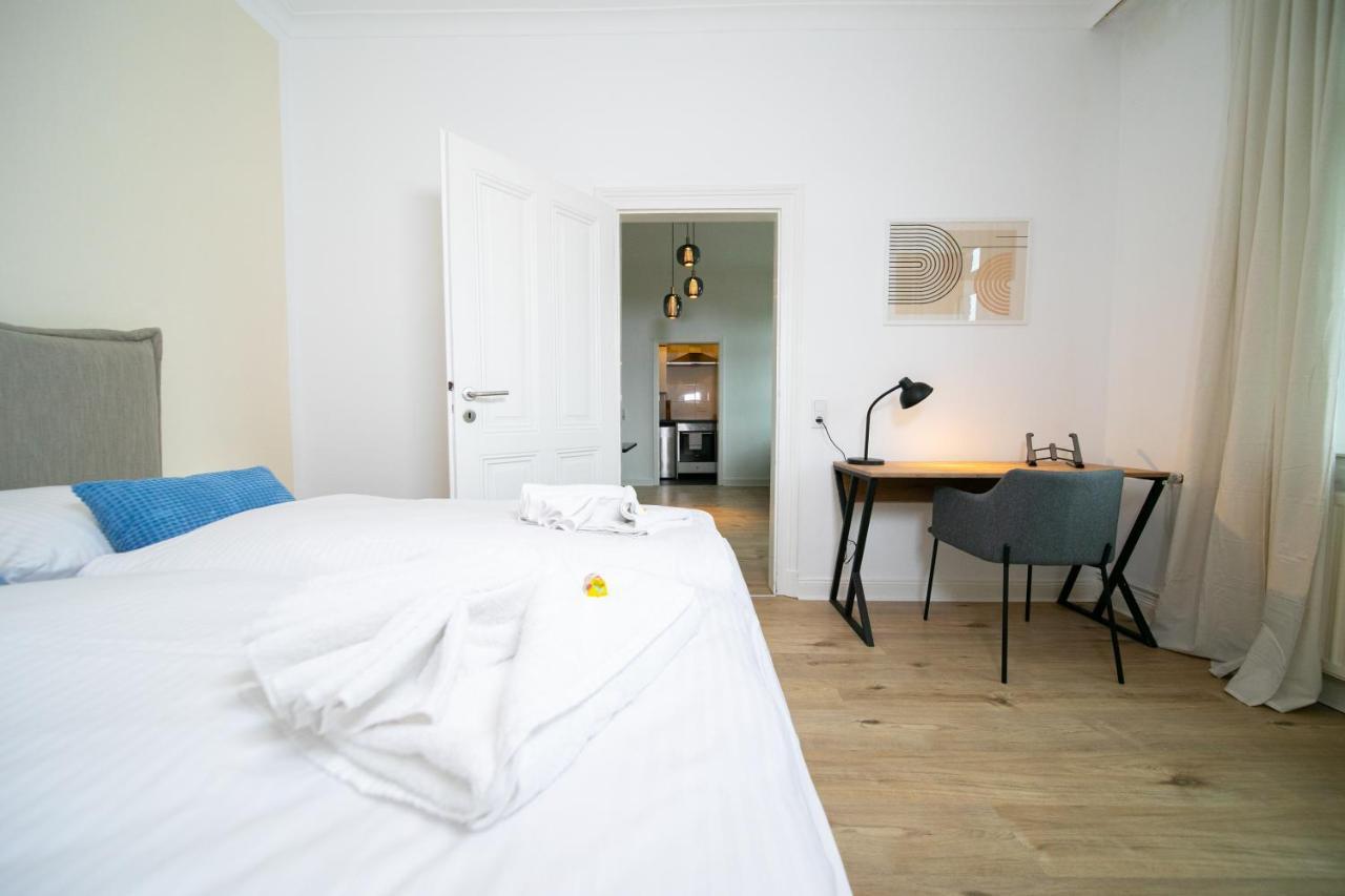 Favorite Stays - Suite And More - Kitchen Neuss Exterior photo