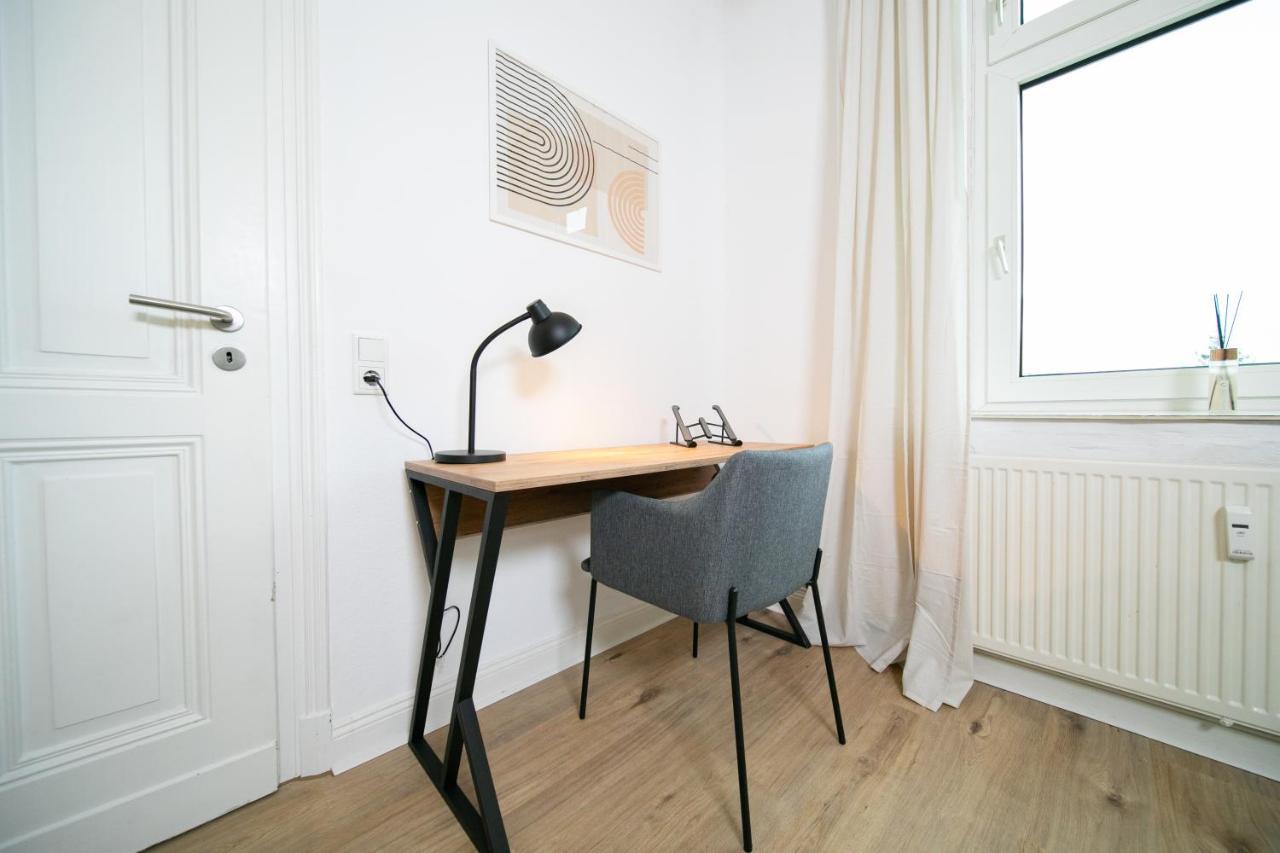 Favorite Stays - Suite And More - Kitchen Neuss Exterior photo