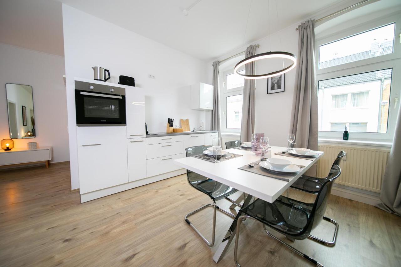 Favorite Stays - Suite And More - Kitchen Neuss Exterior photo