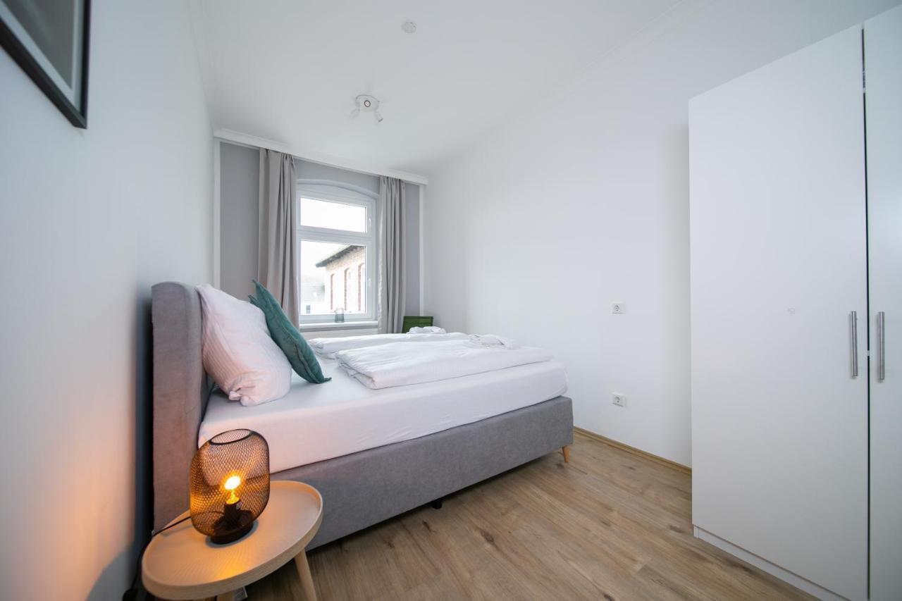 Favorite Stays - Suite And More - Kitchen Neuss Exterior photo