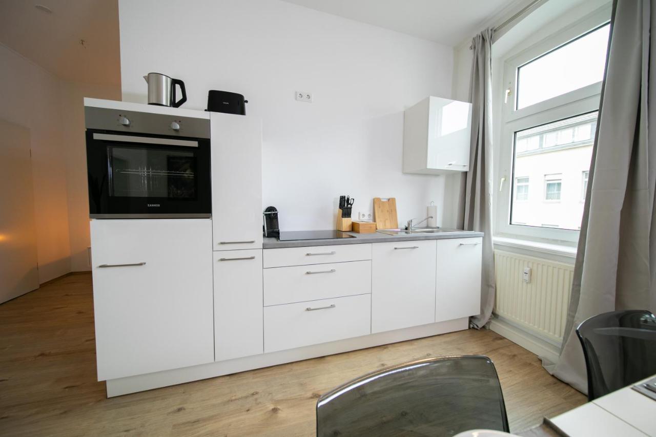 Favorite Stays - Suite And More - Kitchen Neuss Exterior photo